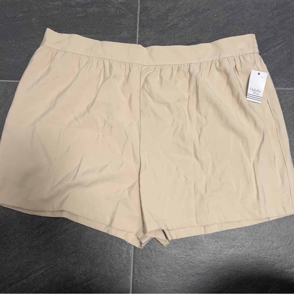Ophelia Roe Khaki Shorts NWT